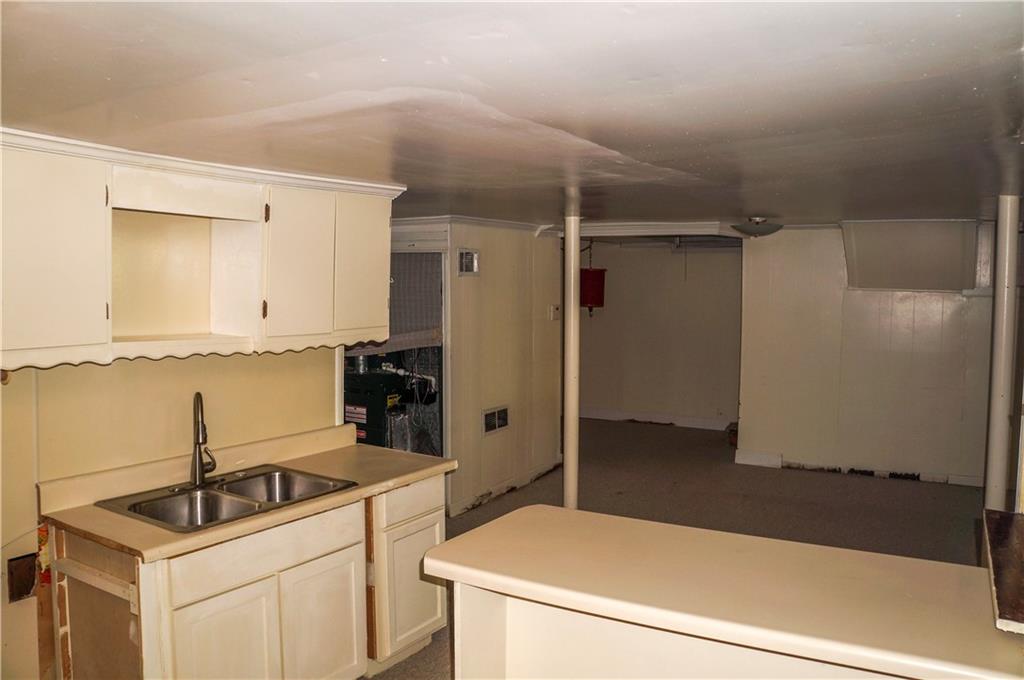 3204 Spreading Oak Drive SW