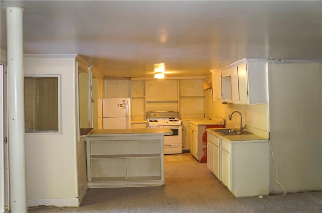 3204 Spreading Oak Drive SW