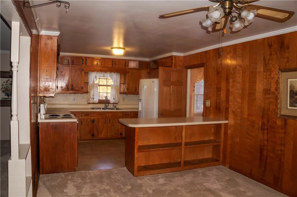 3204 Spreading Oak Drive SW