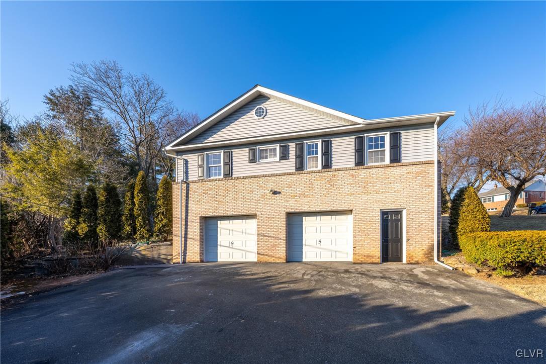 1024 Harris Drive