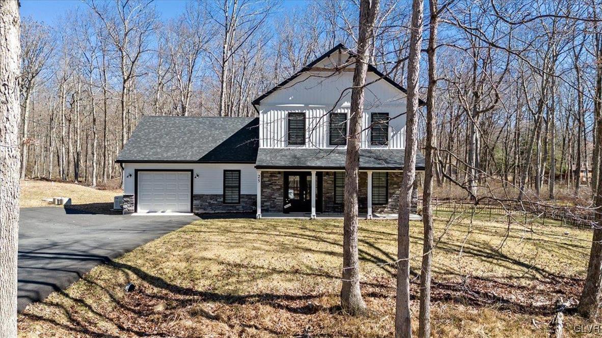 25 Oak Lane West