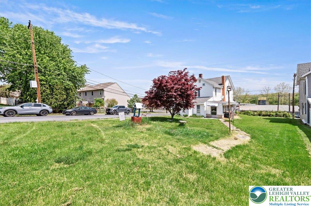 896 Front Street