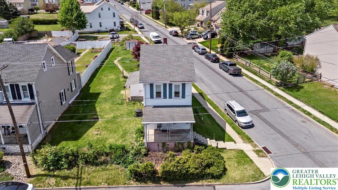 896 Front Street