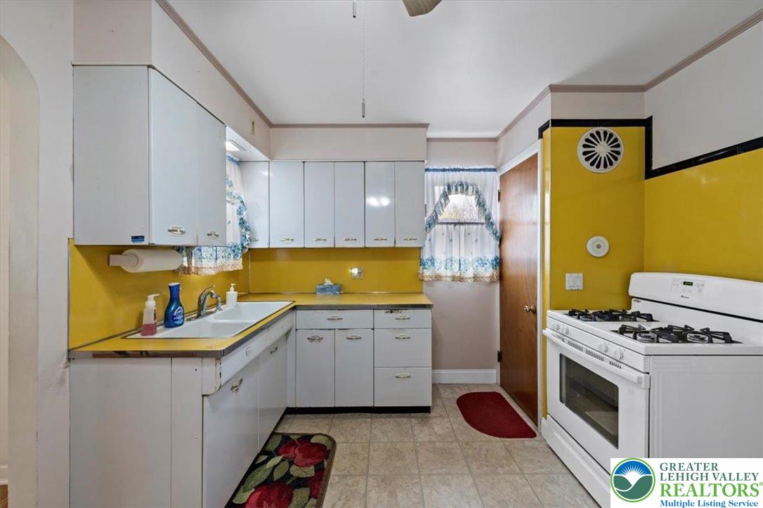 736 Old Philadelphia Road