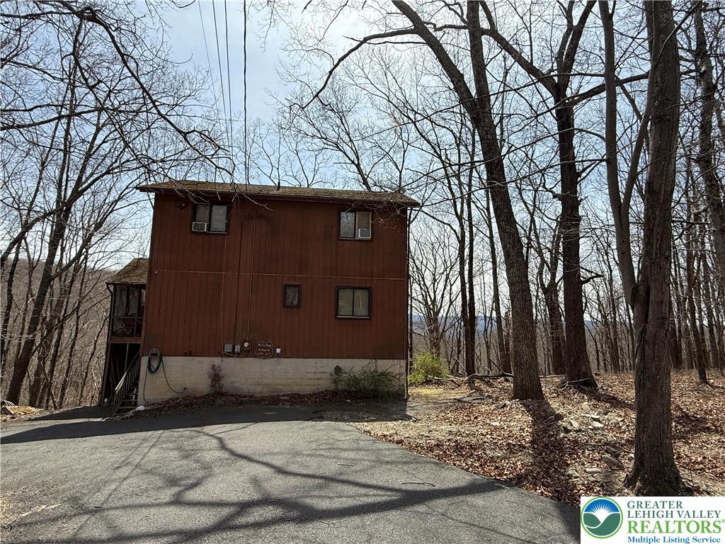 5231 Woodbridge Drive East