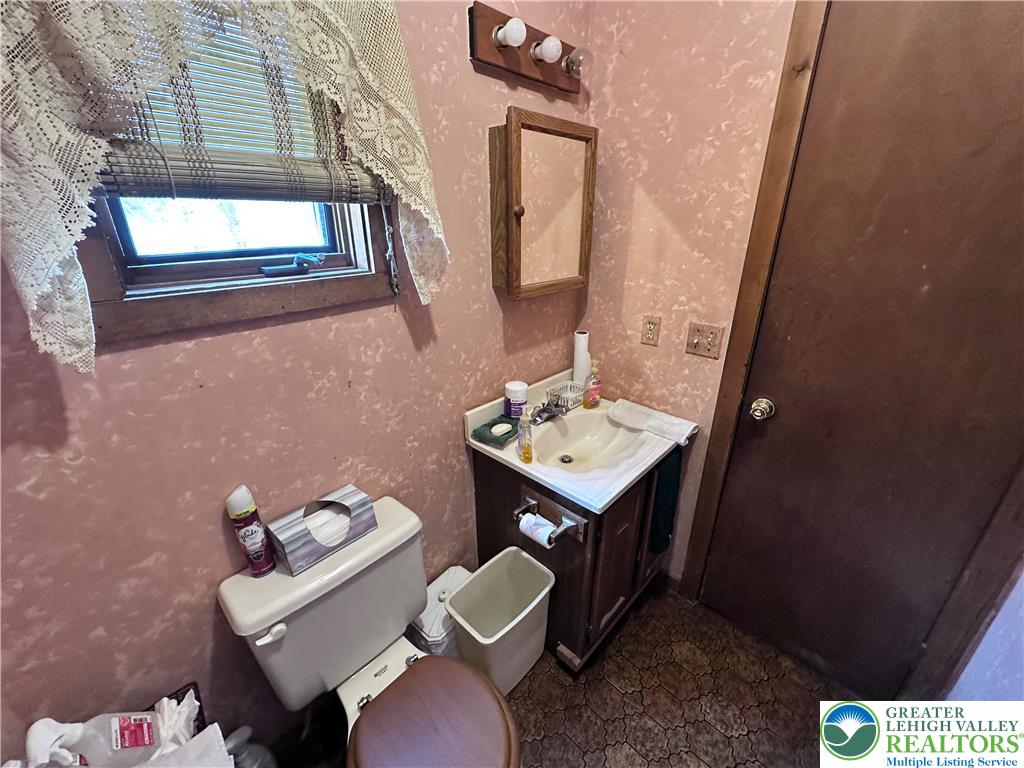 5231 Woodbridge Drive East