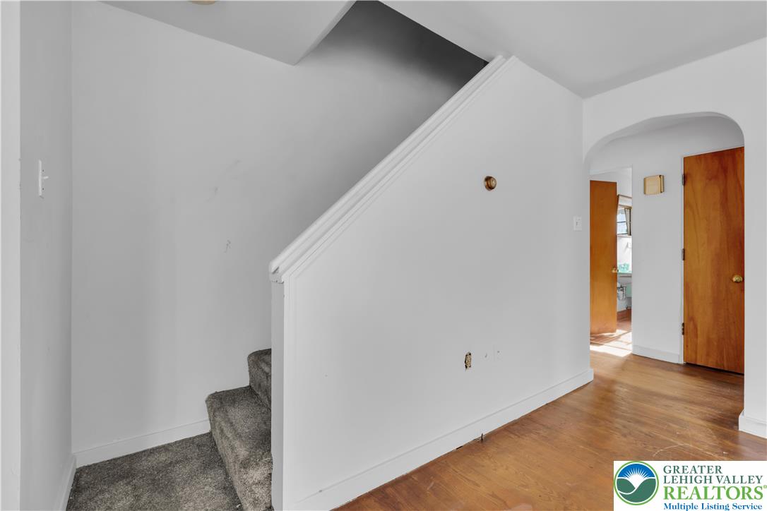 1843 Barbara Street
