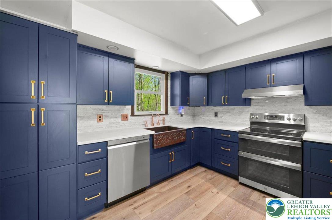 4261 Clover Hollow Road