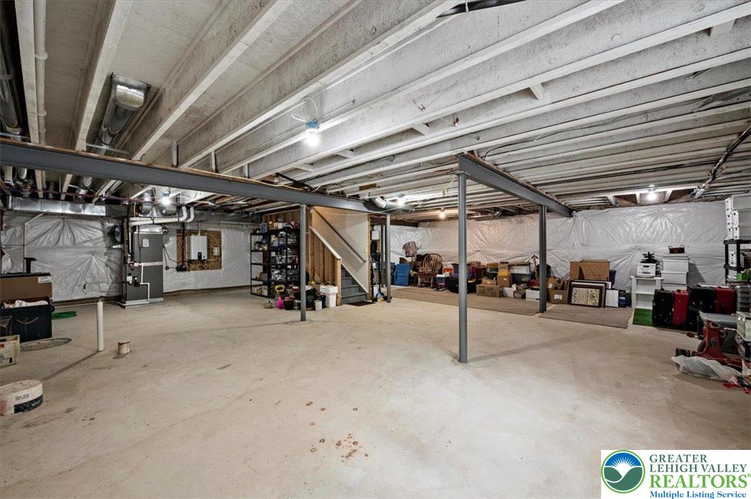 8480 Waterbury Court