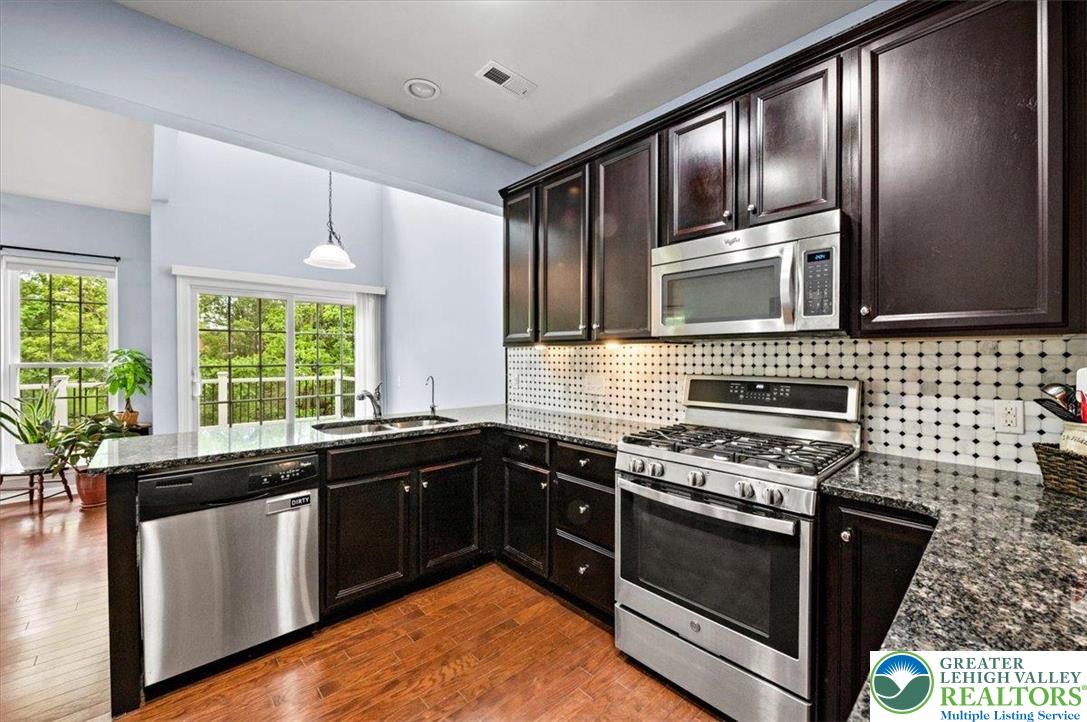 8480 Waterbury Court