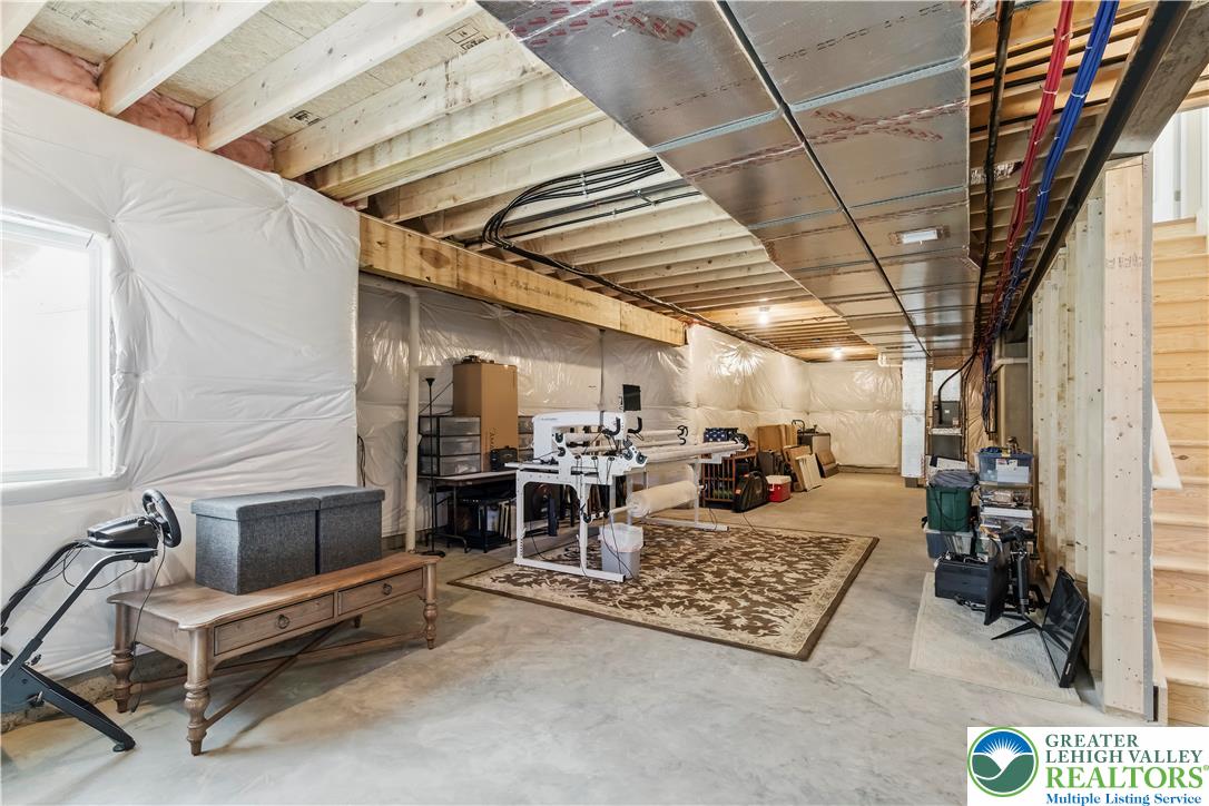 2638 Hollow View Drive