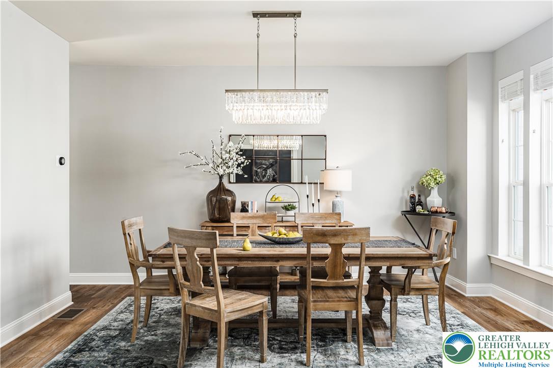 2638 Hollow View Drive