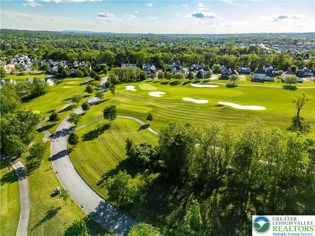 2638 Hollow View Drive