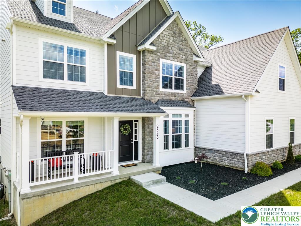 2638 Hollow View Drive