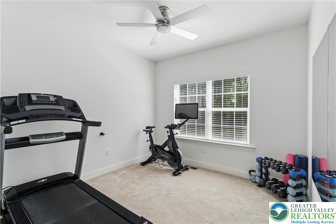 2638 Hollow View Drive