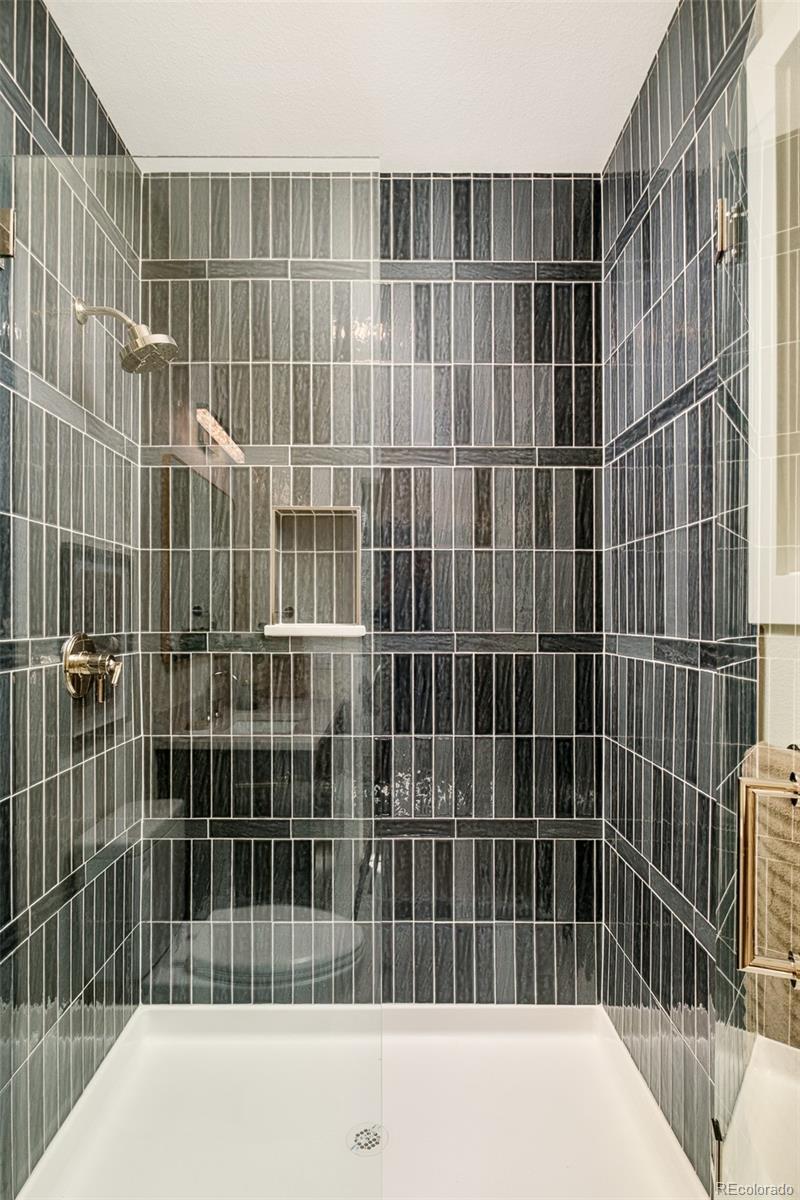 1 Silver Fox Drive