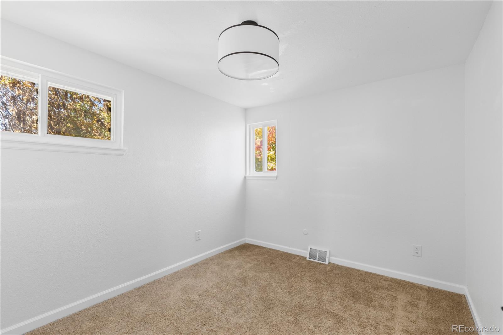 7479 S Dahlia Court