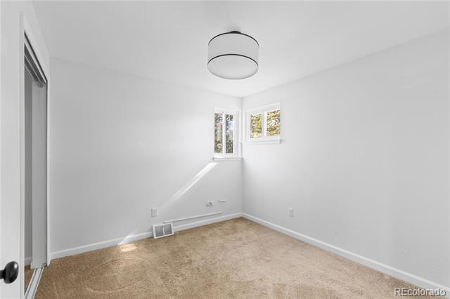 7479 S Dahlia Court