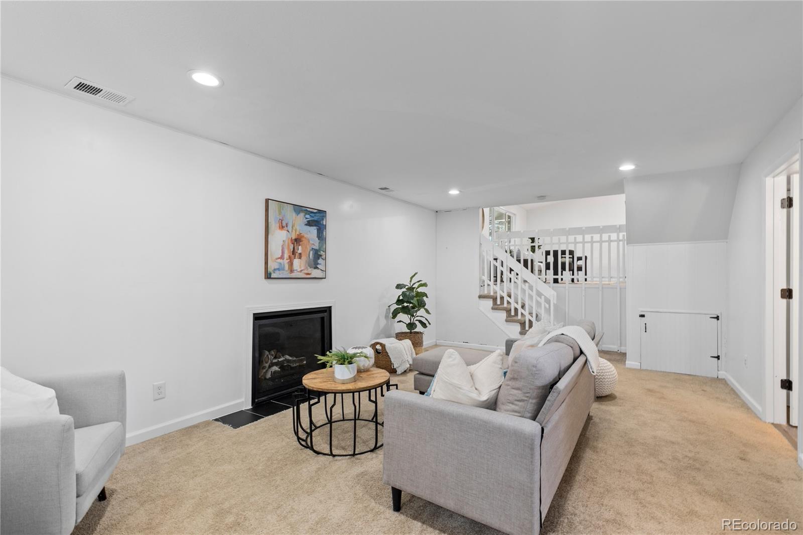7479 S Dahlia Court