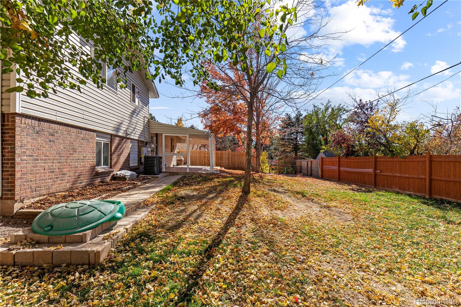 7479 S Dahlia Court
