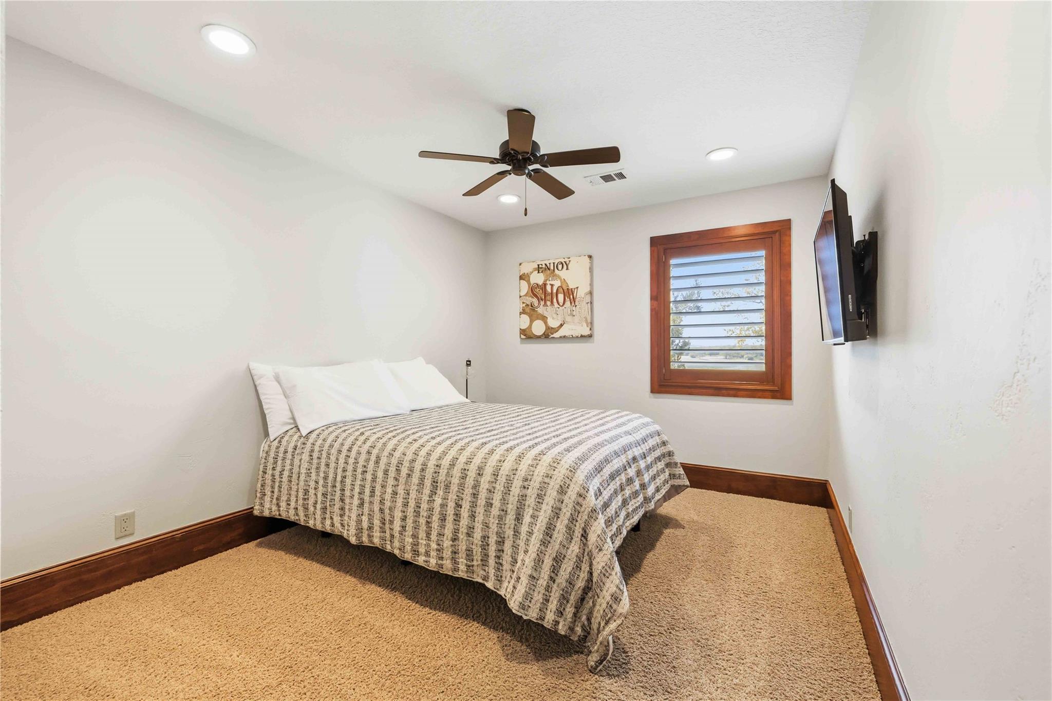 512 Harbor DR # 7
