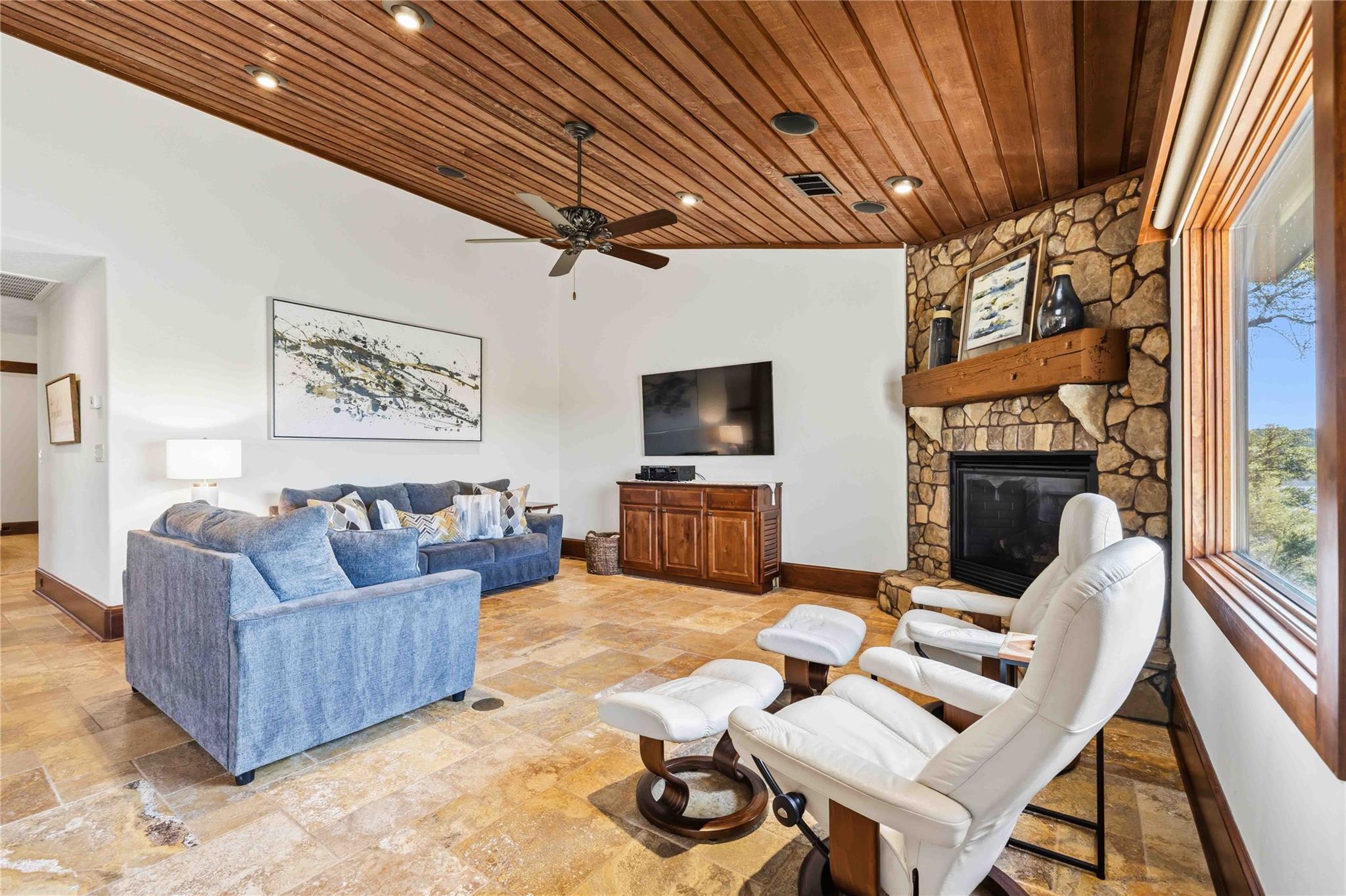 512 Harbor DR # 7