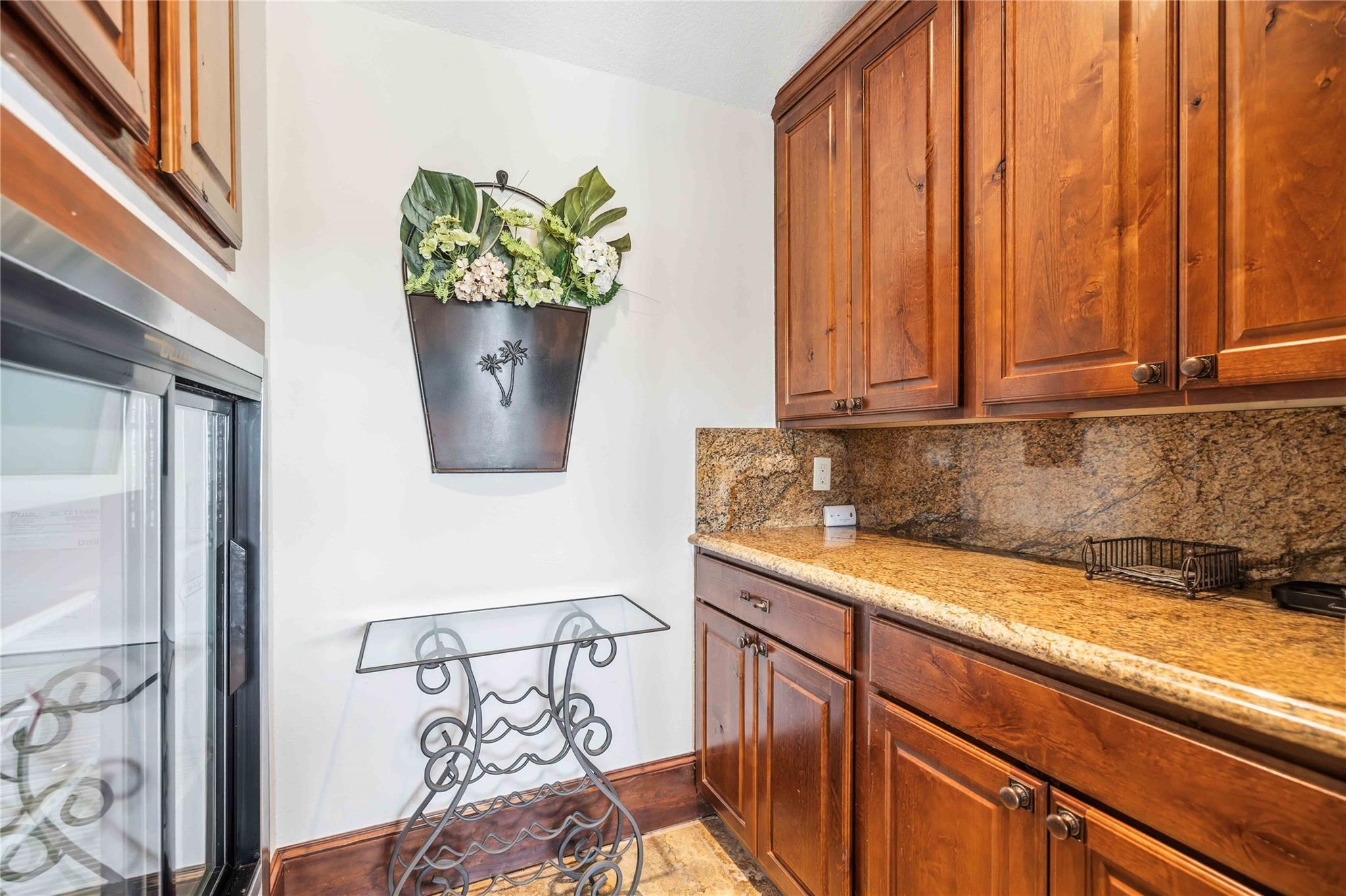 512 Harbor DR # 7