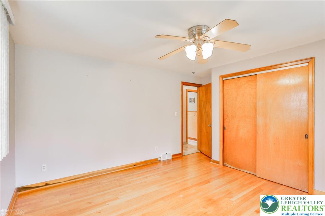 1390 Oakwood Drive