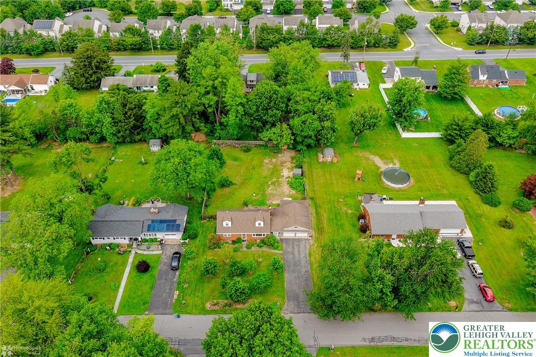 1390 Oakwood Drive