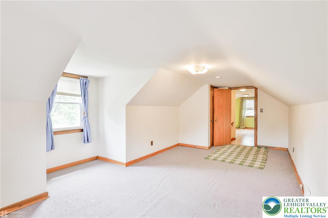 1390 Oakwood Drive