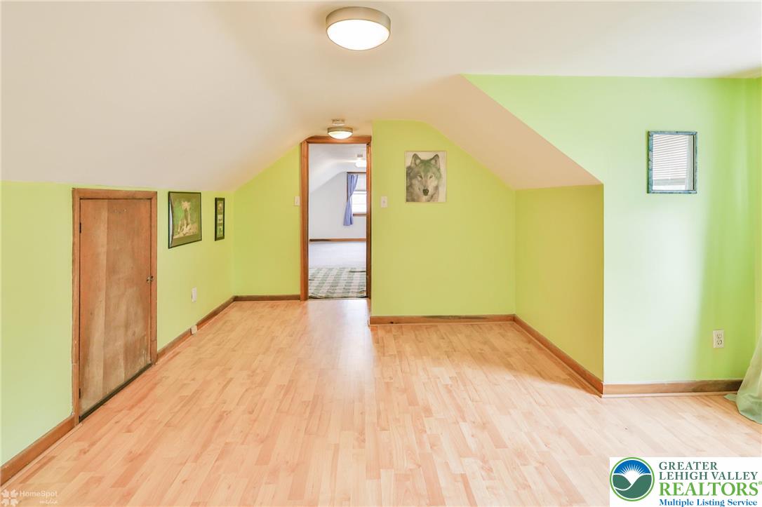 1390 Oakwood Drive