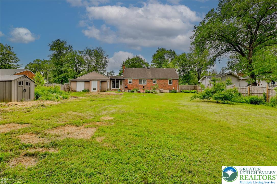 1390 Oakwood Drive
