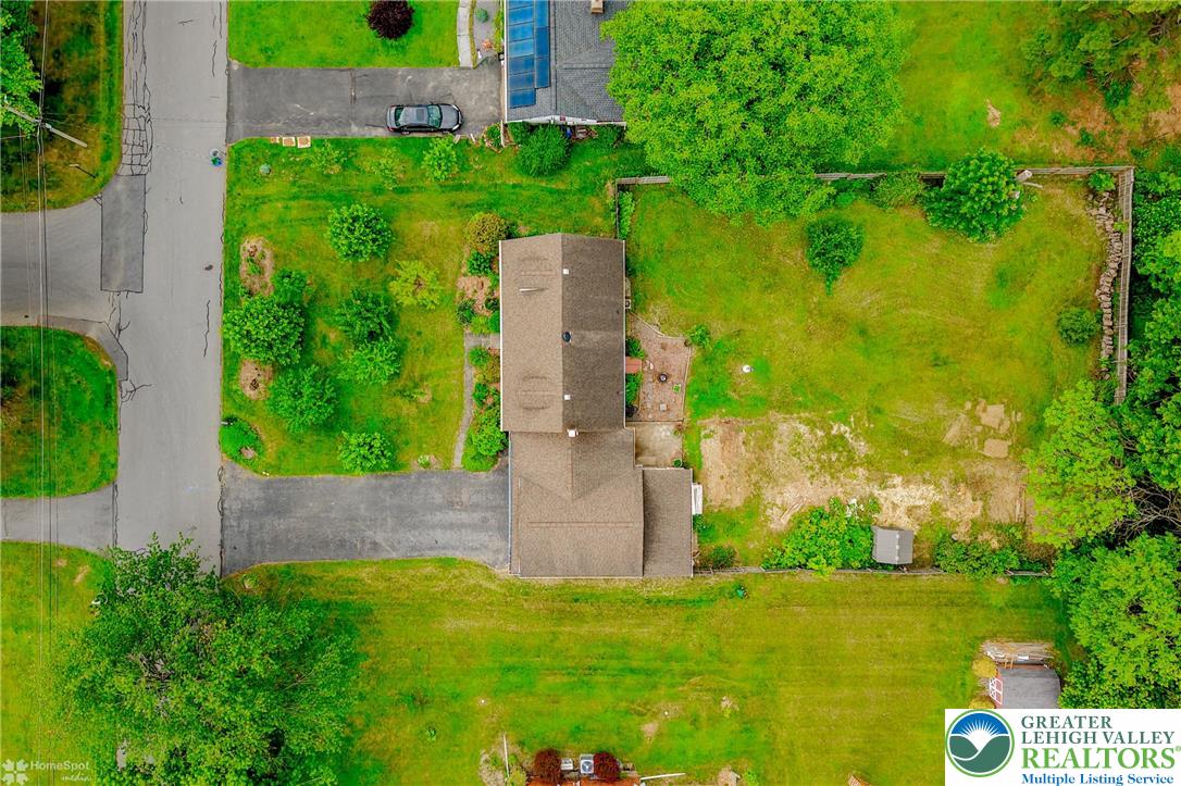 1390 Oakwood Drive