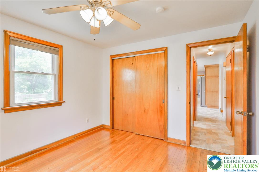 1390 Oakwood Drive
