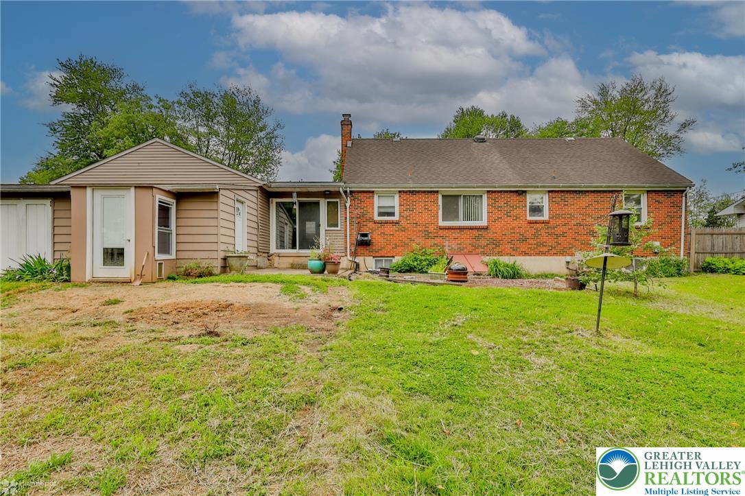 1390 Oakwood Drive