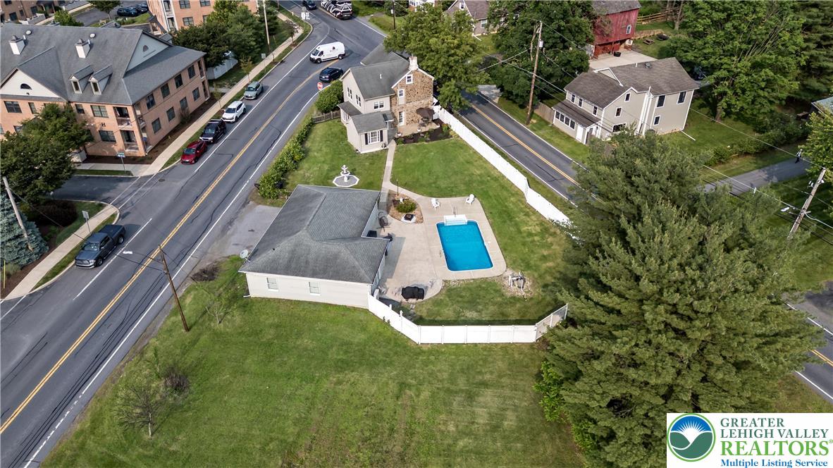 1674 Easton Road