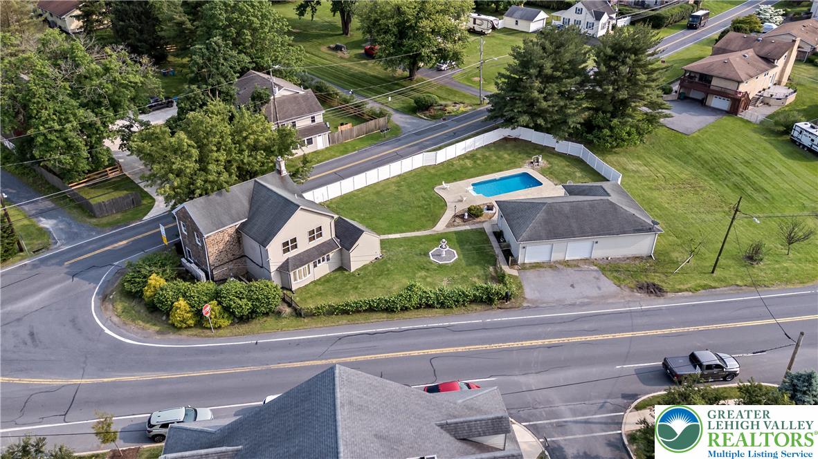 1674 Easton Road