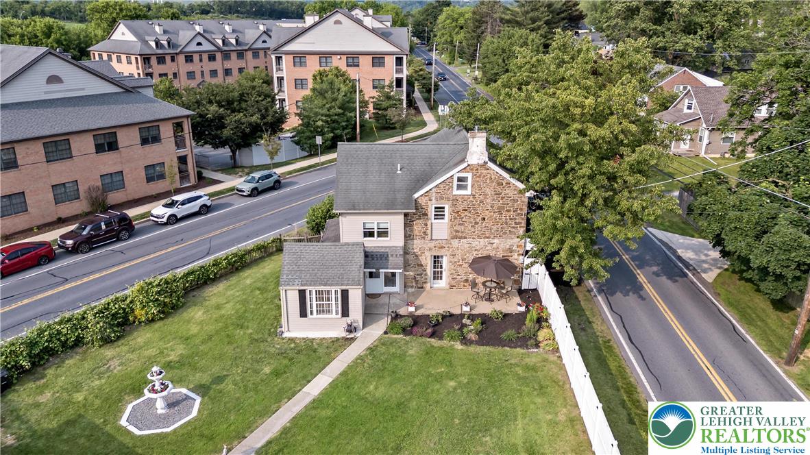 1674 Easton Road