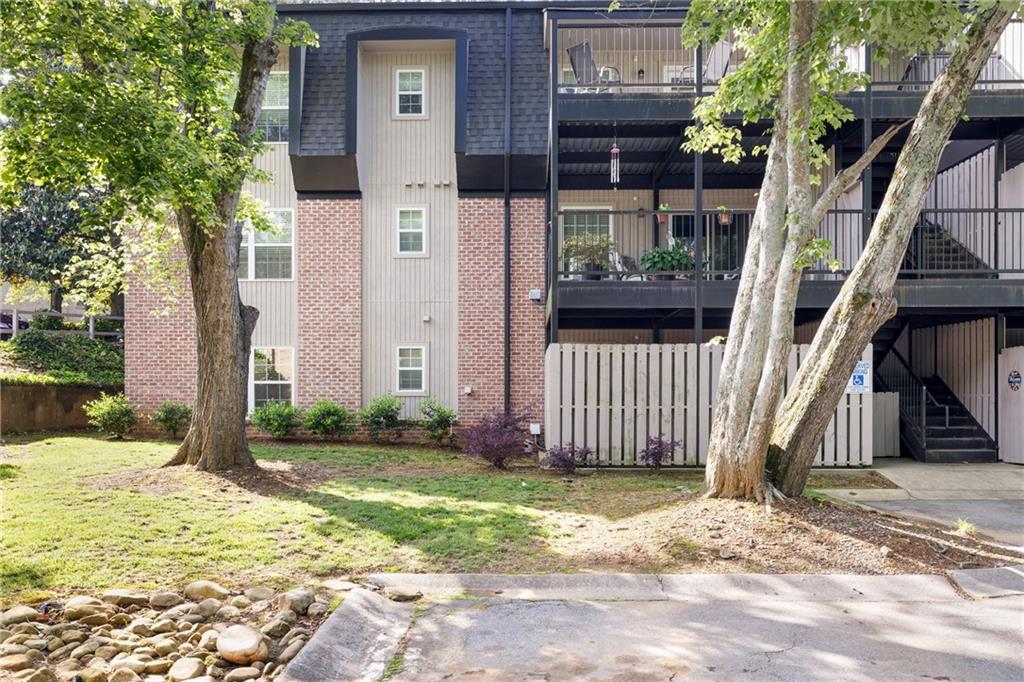 305 Winding River Village Drive Unit F