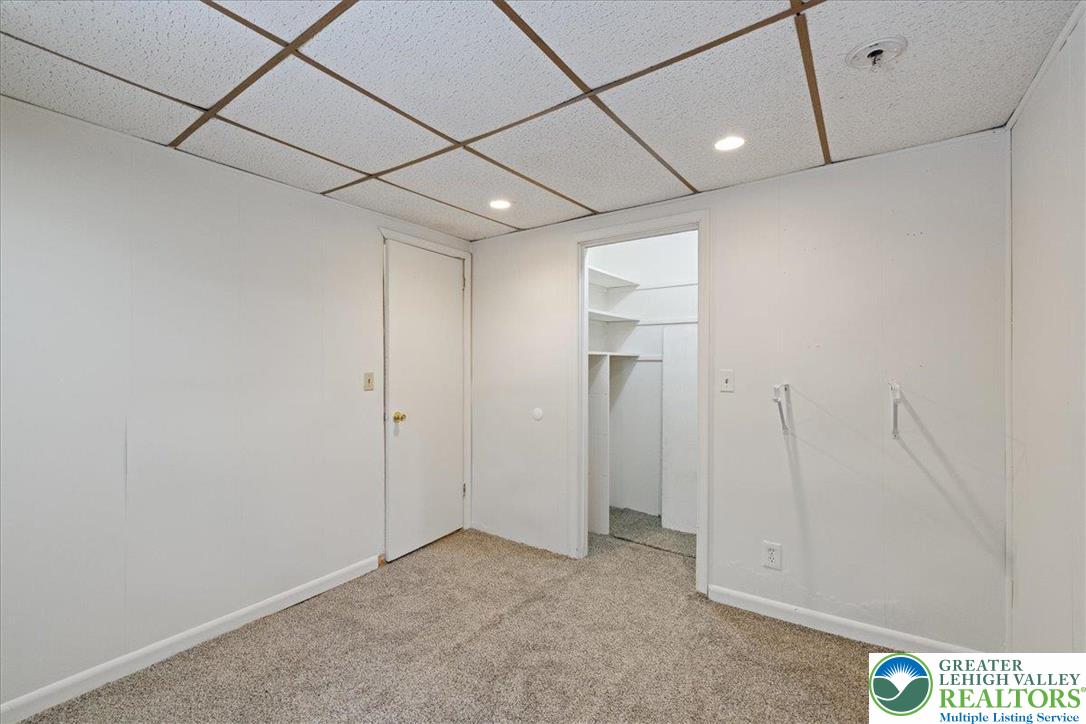 1107 Bluegrass Lane