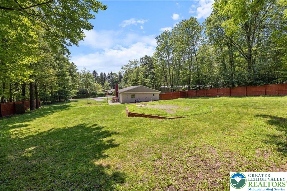 1107 Bluegrass Lane