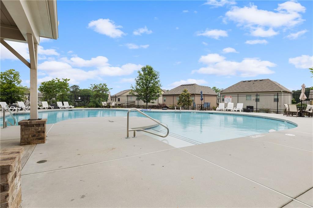 1998 Lakeview Bend Way