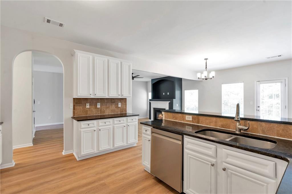 3076 EXCELSIOR Court