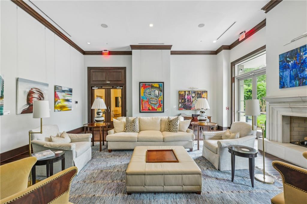 2795 Peachtree Road NE Unit 302