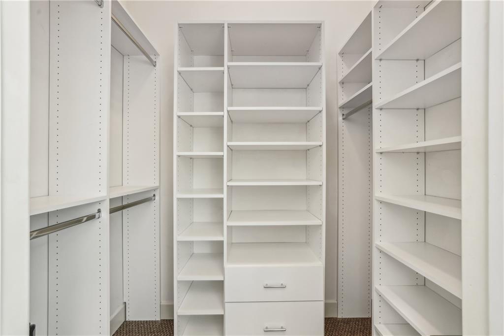 2795 Peachtree Road NE Unit 302