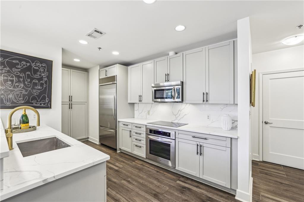 2795 Peachtree Road NE Unit 302