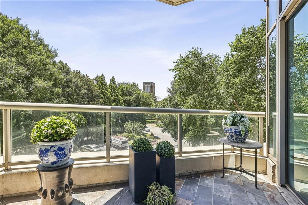 2795 Peachtree Road NE Unit 302