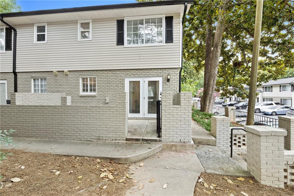 6940 Roswell Road Unit 21A
