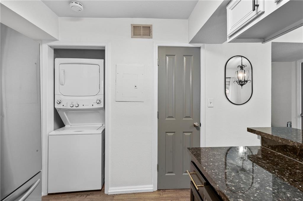 6940 Roswell Road Unit 21A