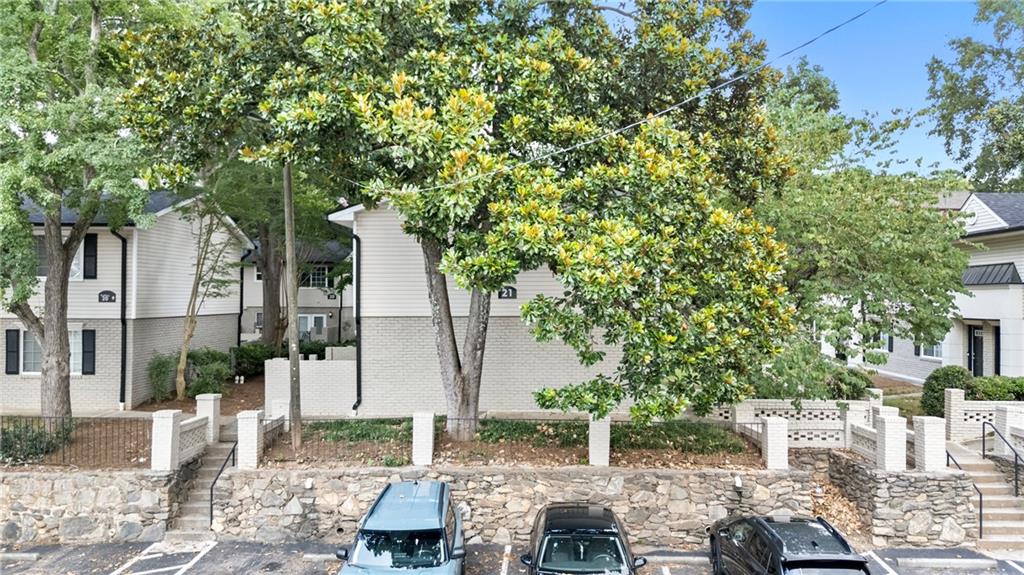 6940 Roswell Road Unit 21A